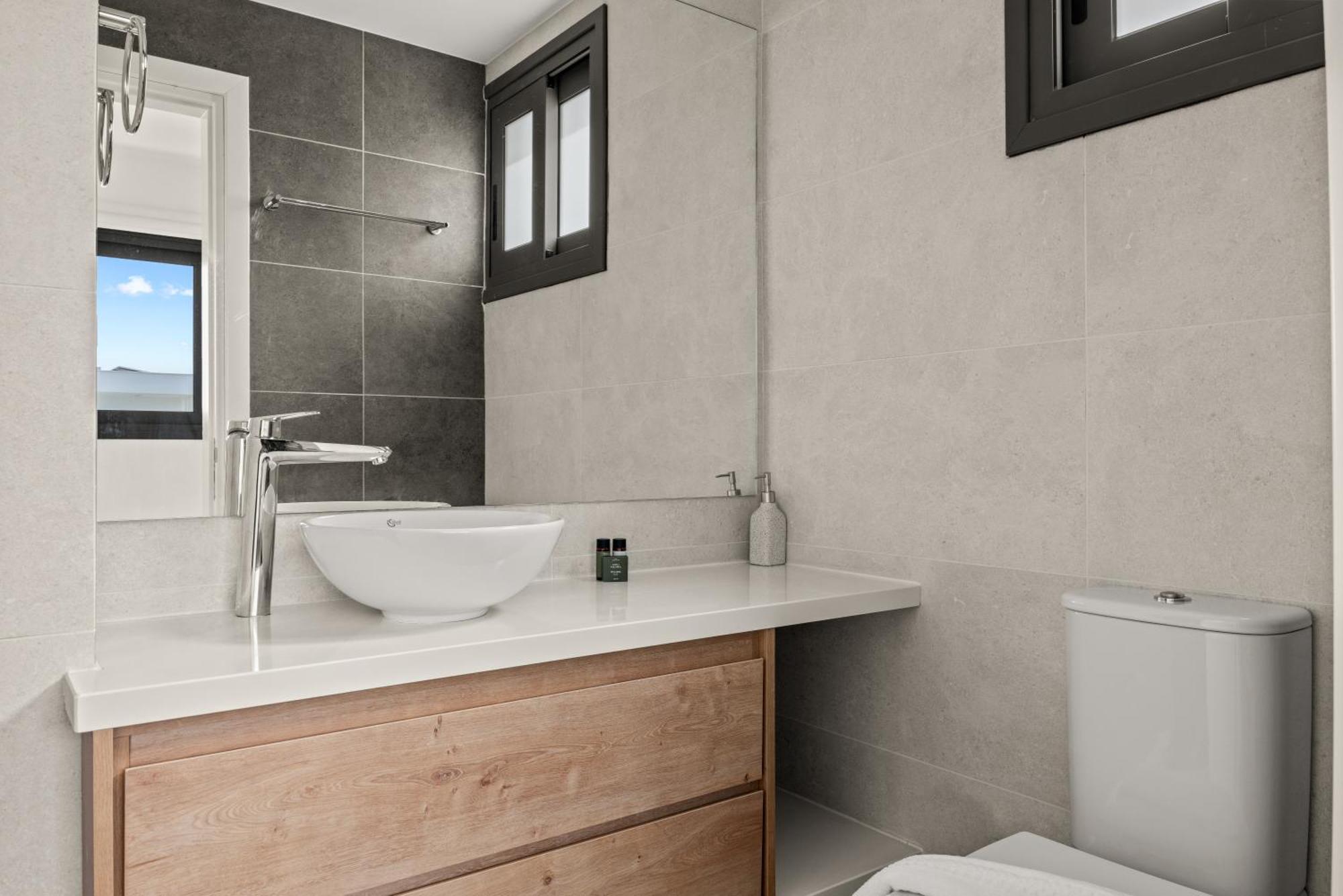 Serenity Waves Villa 20 لارنكا المظهر الخارجي الصورة